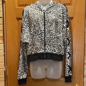 VS Sport Leopard Hoodie🔷